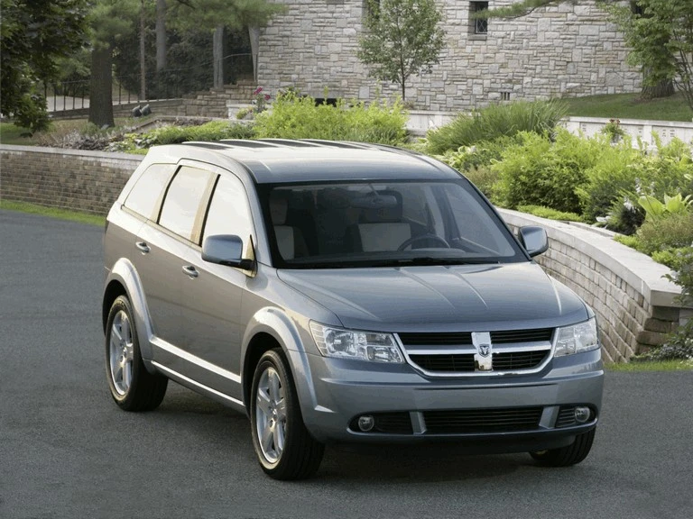What engine is in a Dodge Journey?